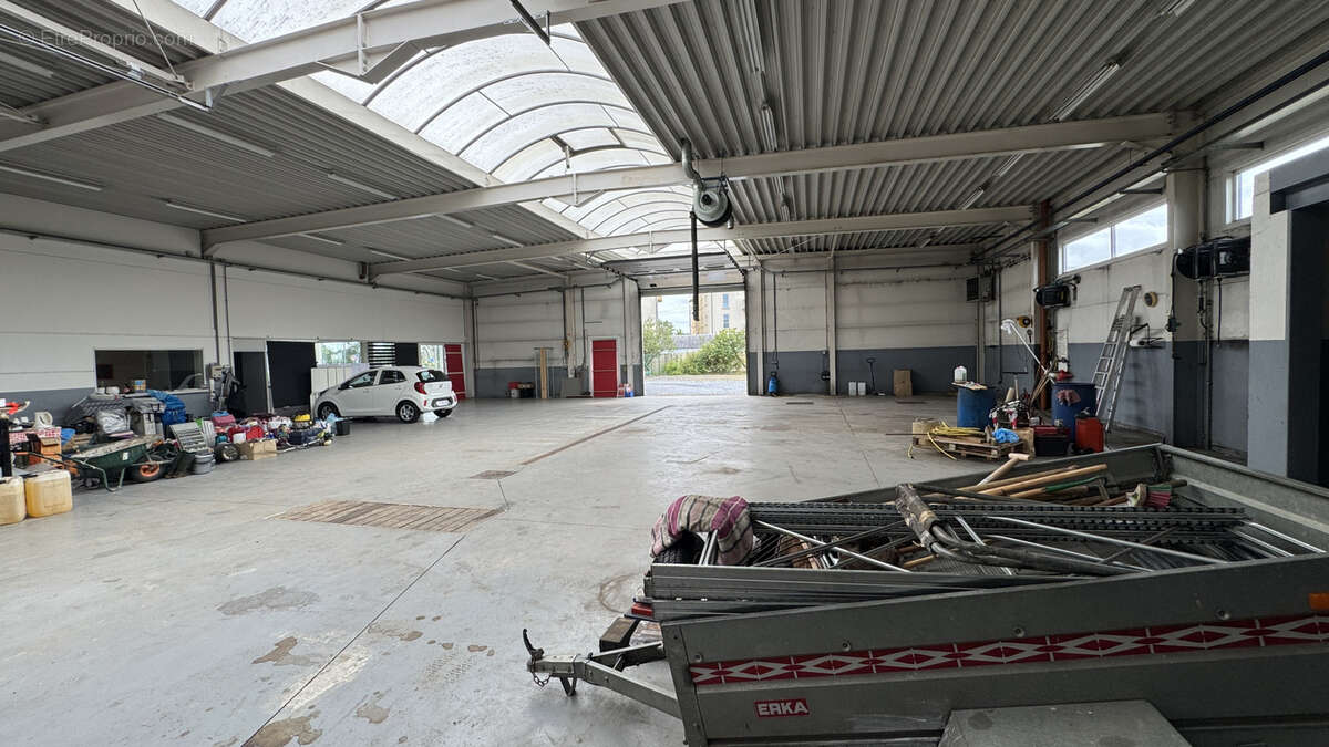 Commerce à SUNDHOUSE