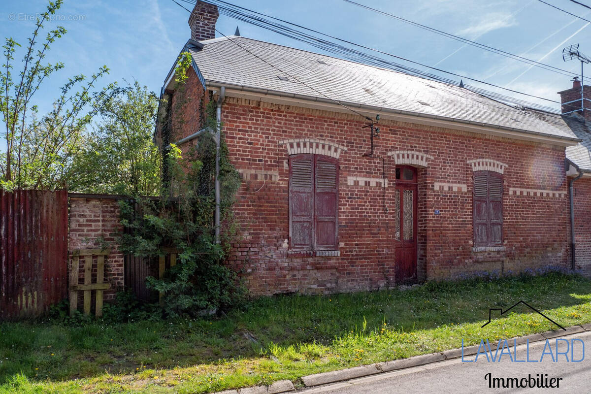 Maison à BEAUFORT-EN-SANTERRE