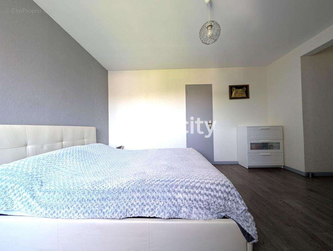 Appartement à ENGHIEN-LES-BAINS