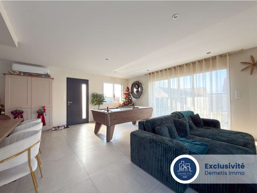 Maison à JOUE-L'ABBE