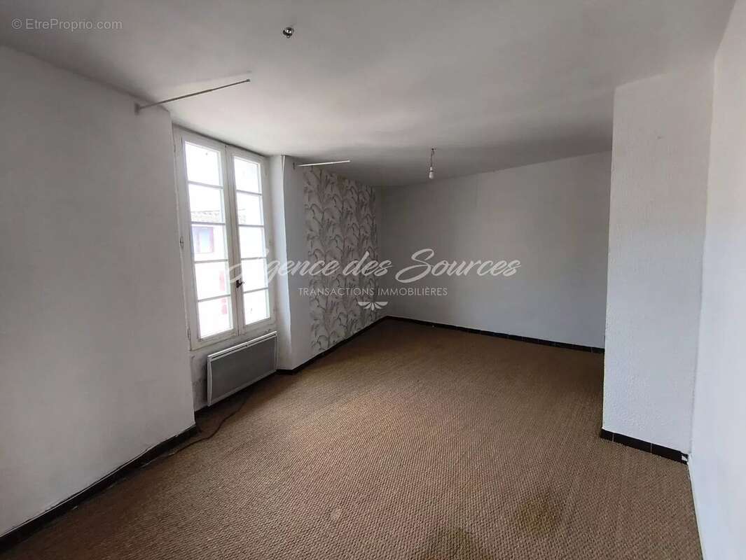 Appartement T3  à Varages - photo 5