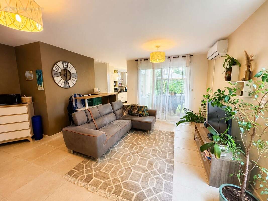 Appartement 50 m² à Saint-Denis  - photo 9