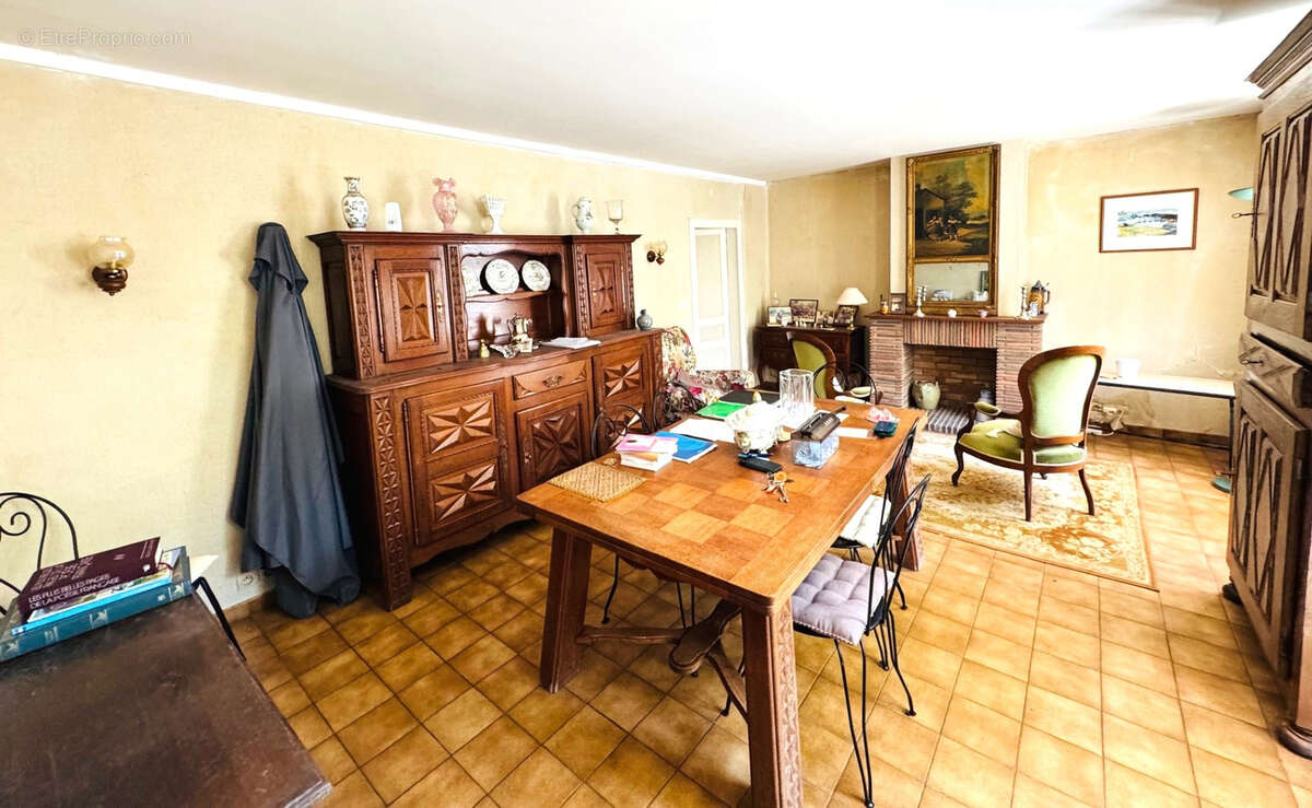 Maison à SAUBRIGUES