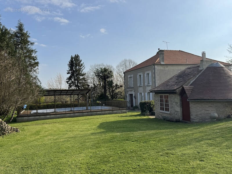 Maison à CERCOUX