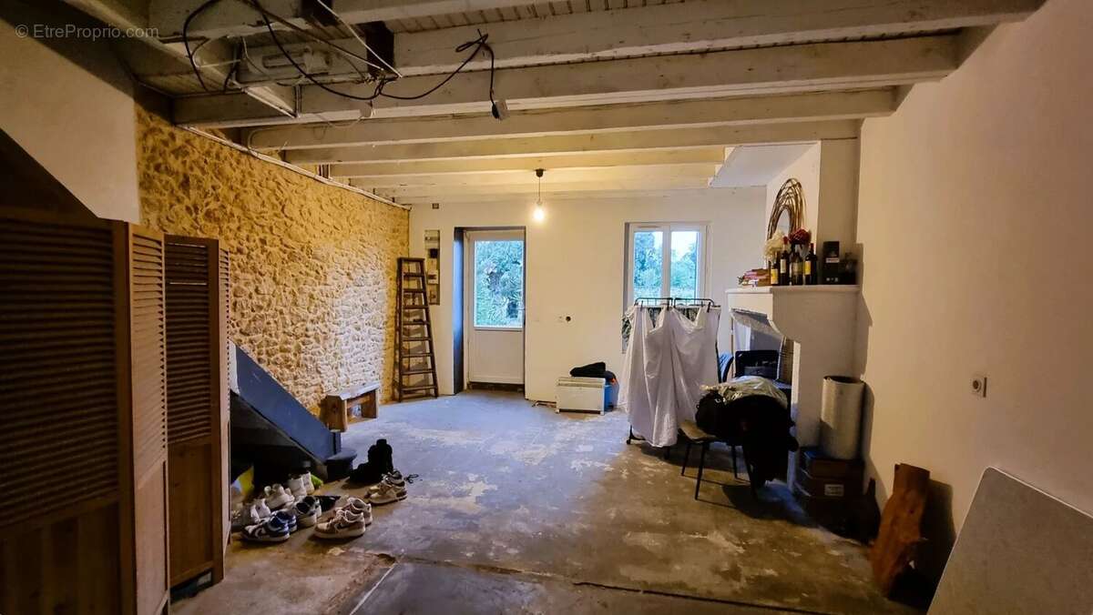 Ancien vignoble avec maison et dépendances - photo 10