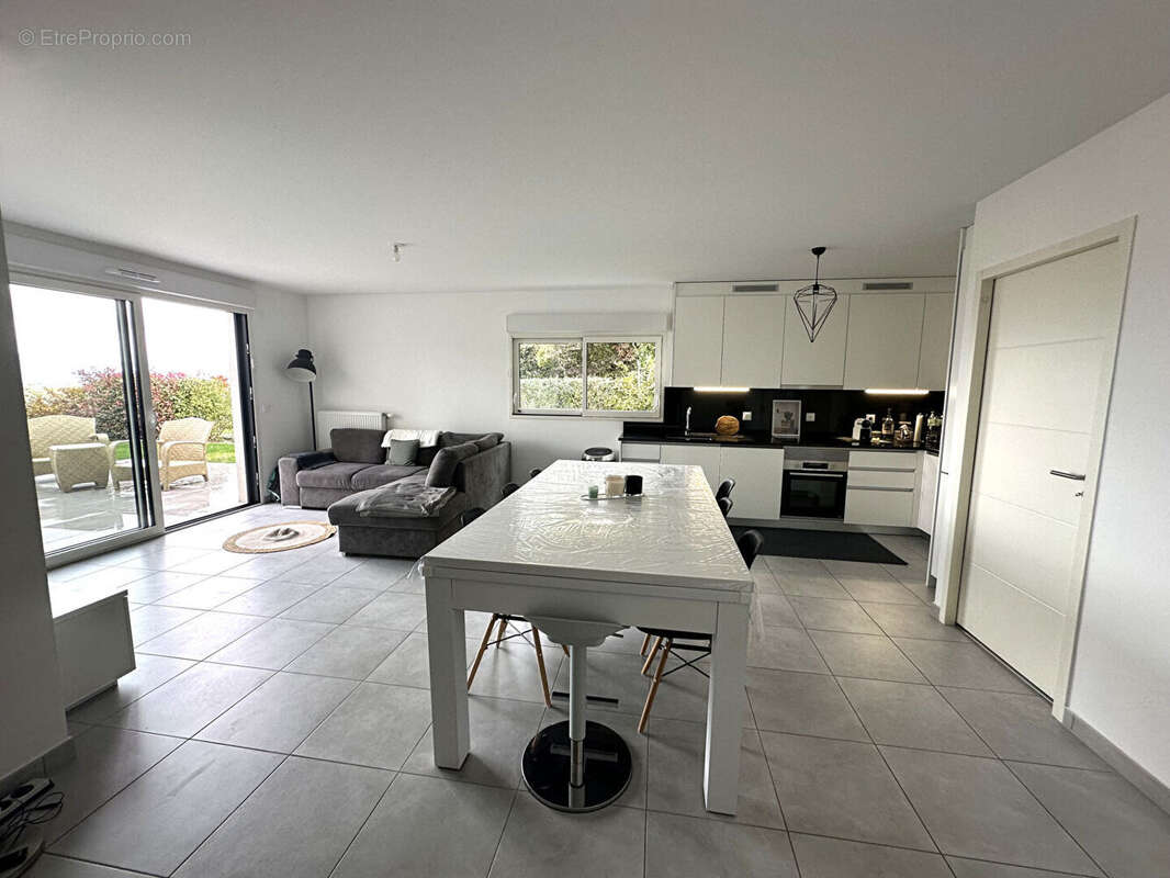 Appartement à VETRAZ-MONTHOUX