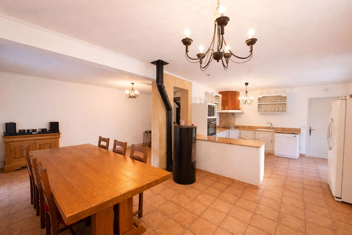 Maison à BAGNOLS-SUR-CEZE