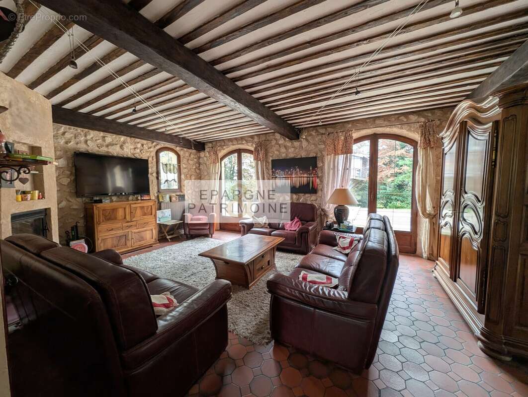 Maison 203 m² à Diemoz  - photo 4