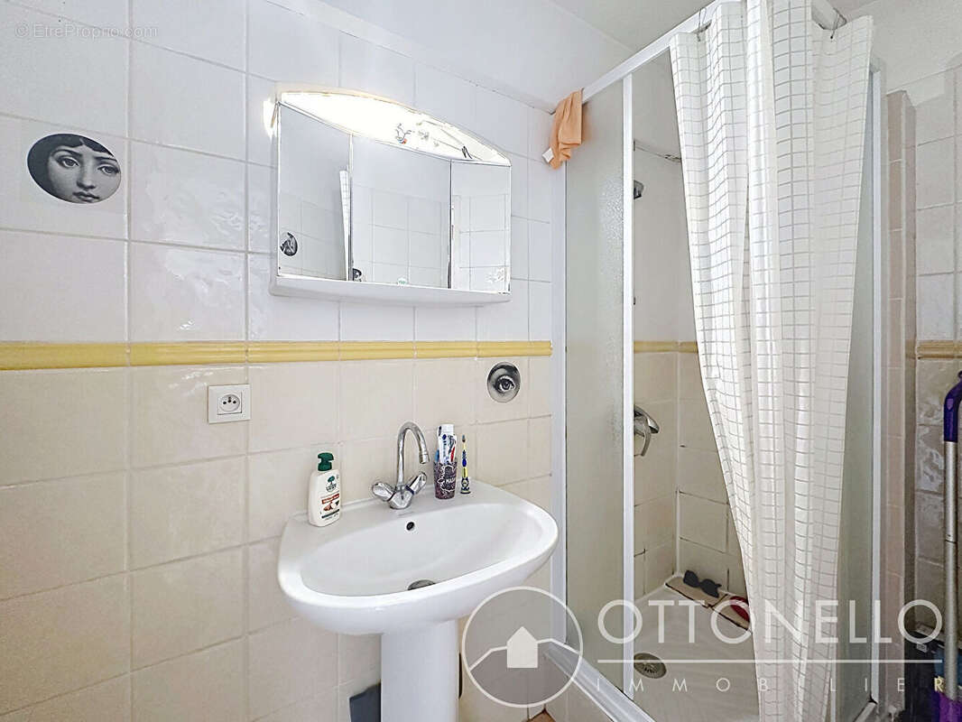 Appartement LOUÉ Roquebrune Sur Argens 3 pièces 40.80 m2 - photo 10