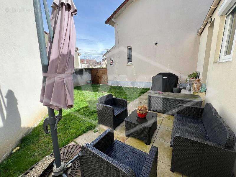 Maison à QUINCY-SOUS-SENART