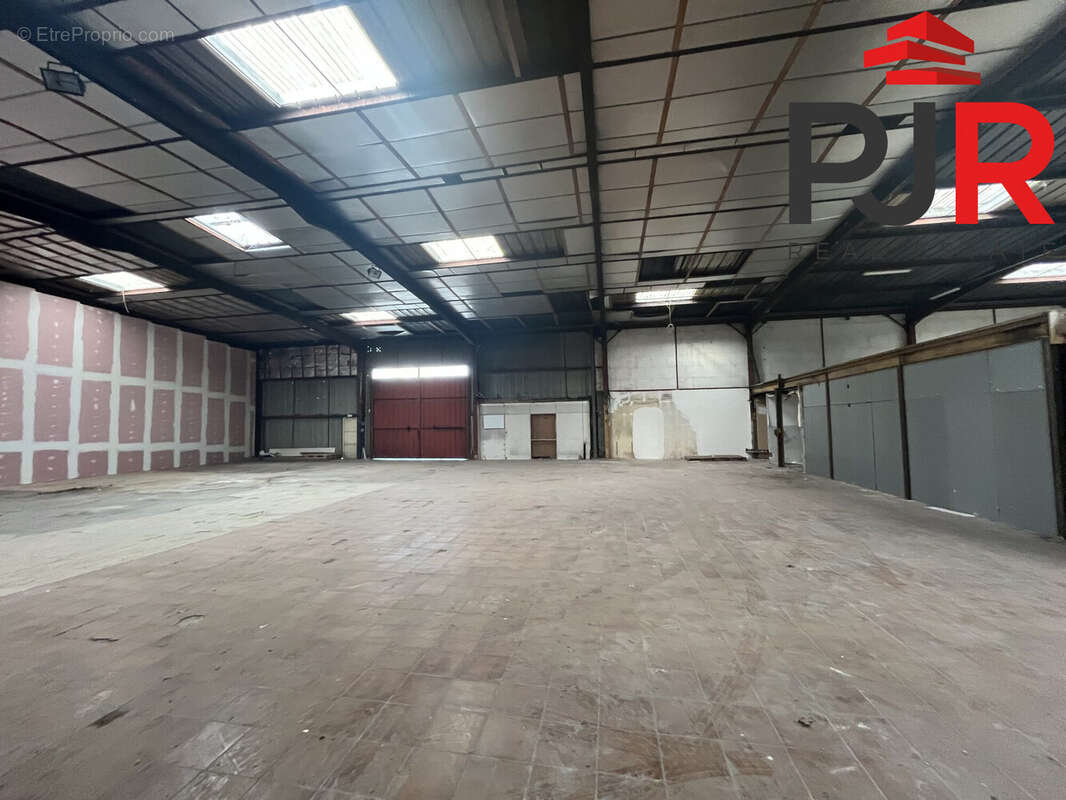 Commerce à GONDREVILLE