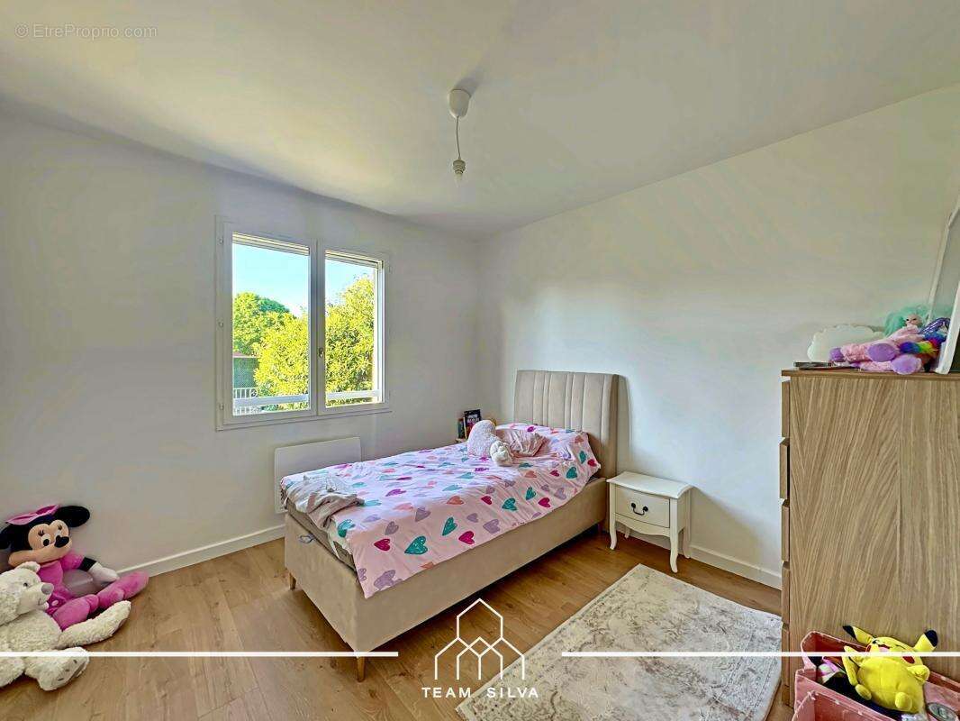 Maison à SAINT-GENIS-LAVAL