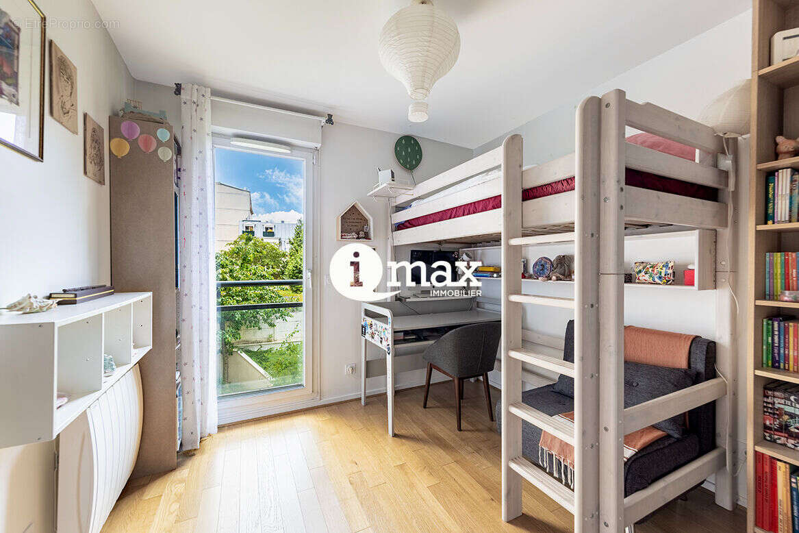 Appartement à SURESNES