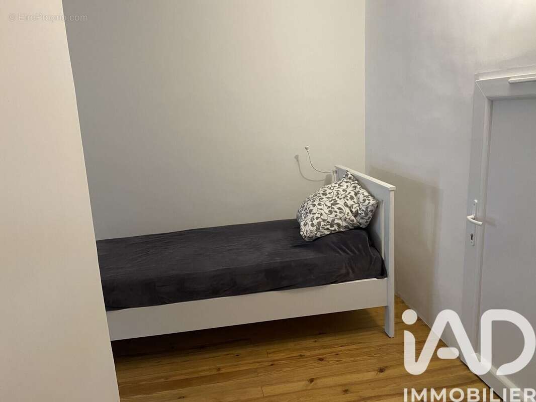 Maison 106 m² à Saint-Julien-En-Beauchene  - photo 9
