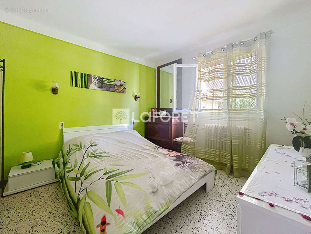 Maison 3 faces avec piscine, 4 chambres et grand garage - photo 5