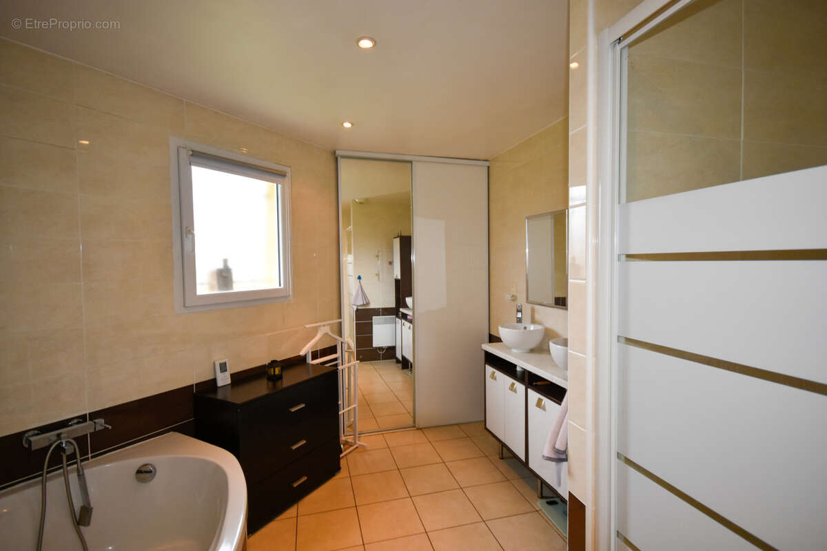 Maison à PAULHAGUET