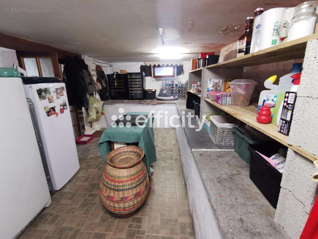 Maison à SAINT-SEVER-CALVADOS