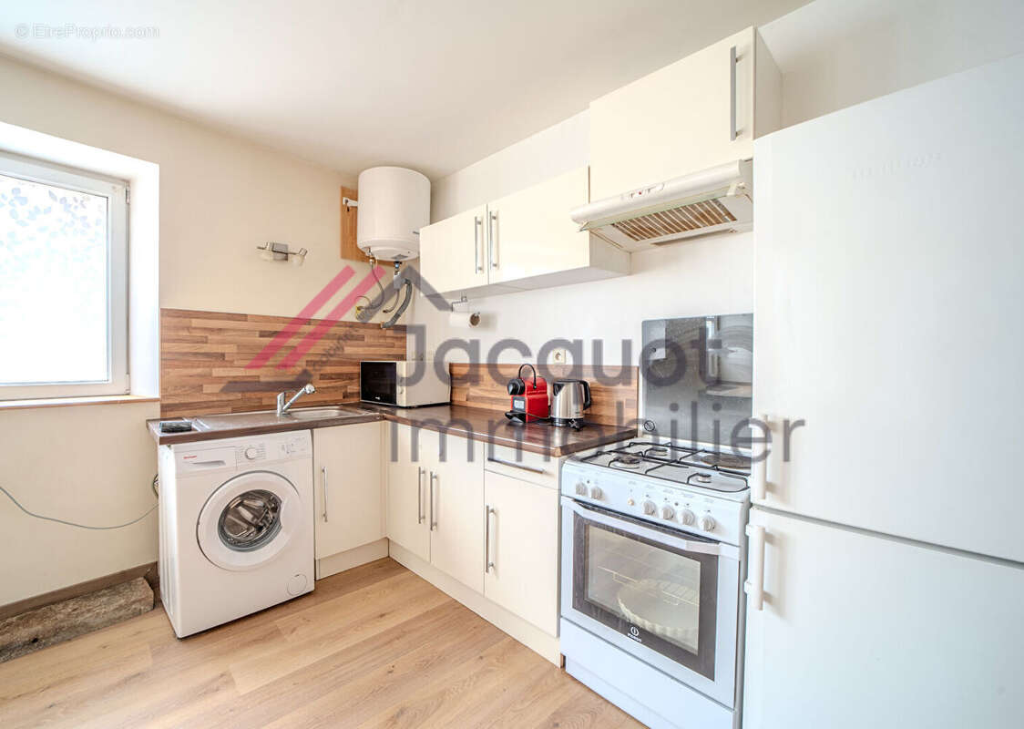 Appartement à LONS-LE-SAUNIER