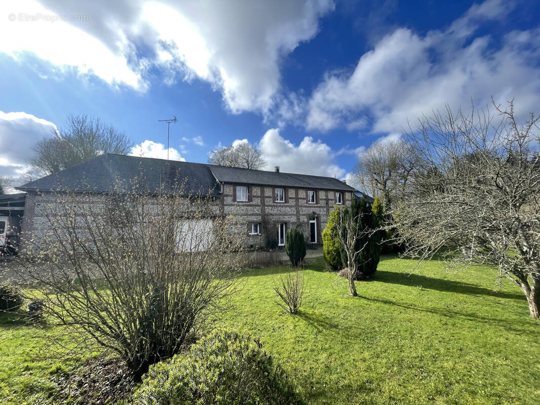 Maison à SAINT-PIERRE-EN-PORT