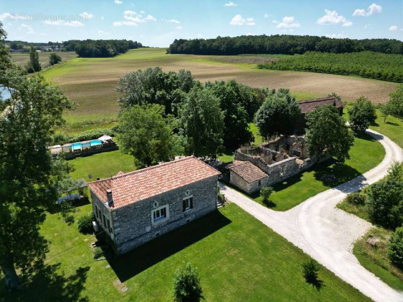 Maison à MONFLANQUIN
