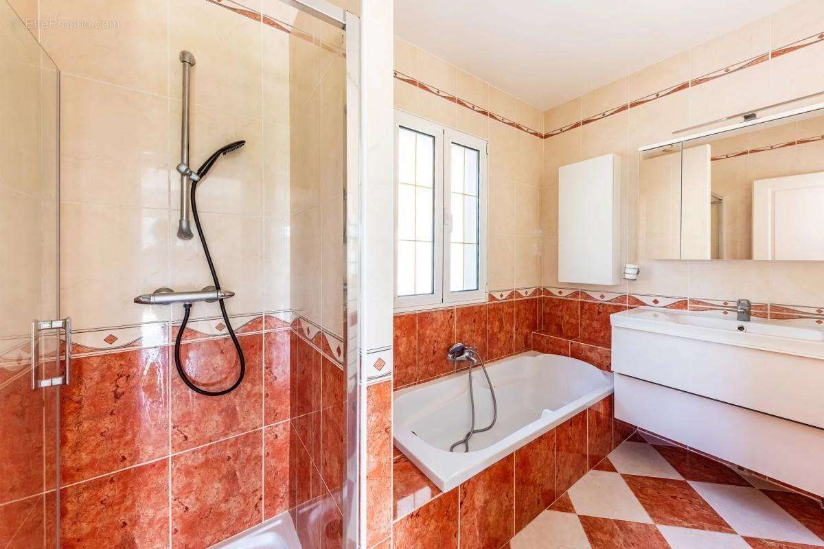 Maison à LA MOTTE
