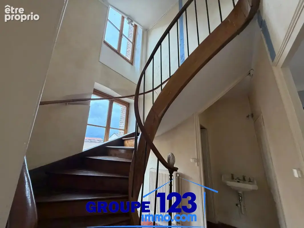 Seignelay   élégante maison bourgeoise du xixe siècle avec dépendance et jardin - photo 7