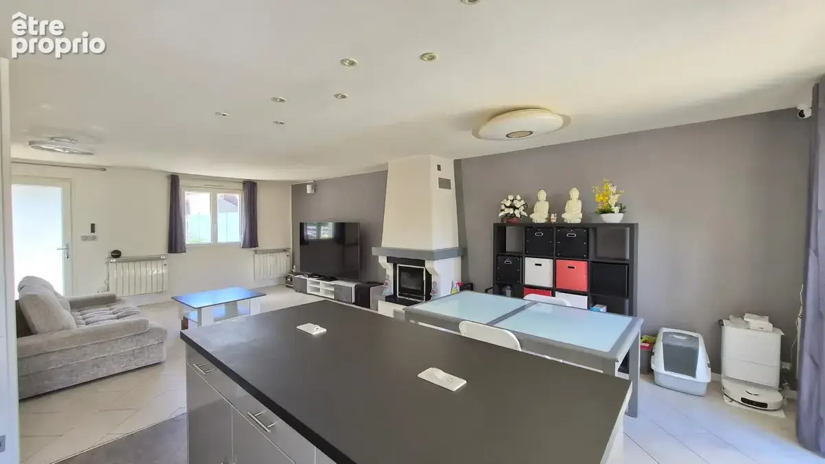 T7 de 137.5 m², vie de plain pied, terrain 735 m², garage - photo 8