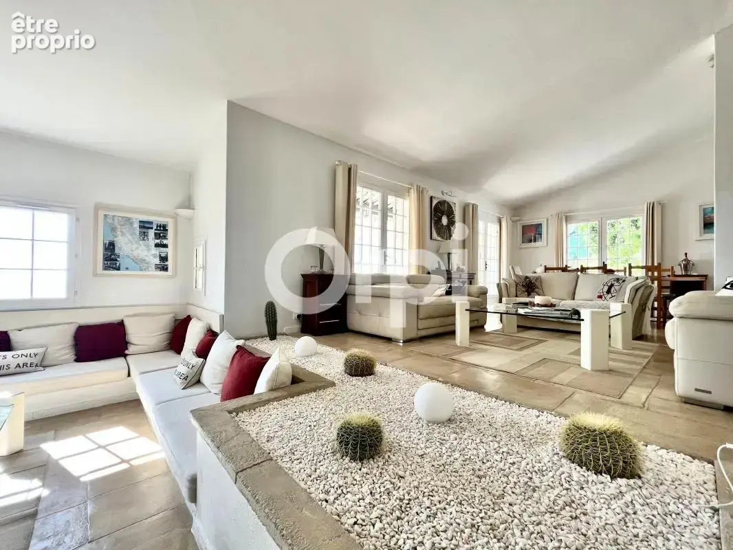 Charmante villa - vue mer - face à la baie de cannes - photo 12