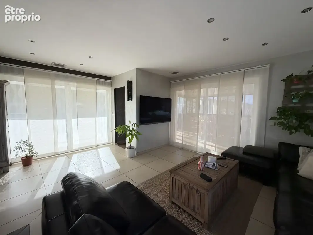 Villa de caractère de 240 m2 habitables avec piscine à débordement - photo 4