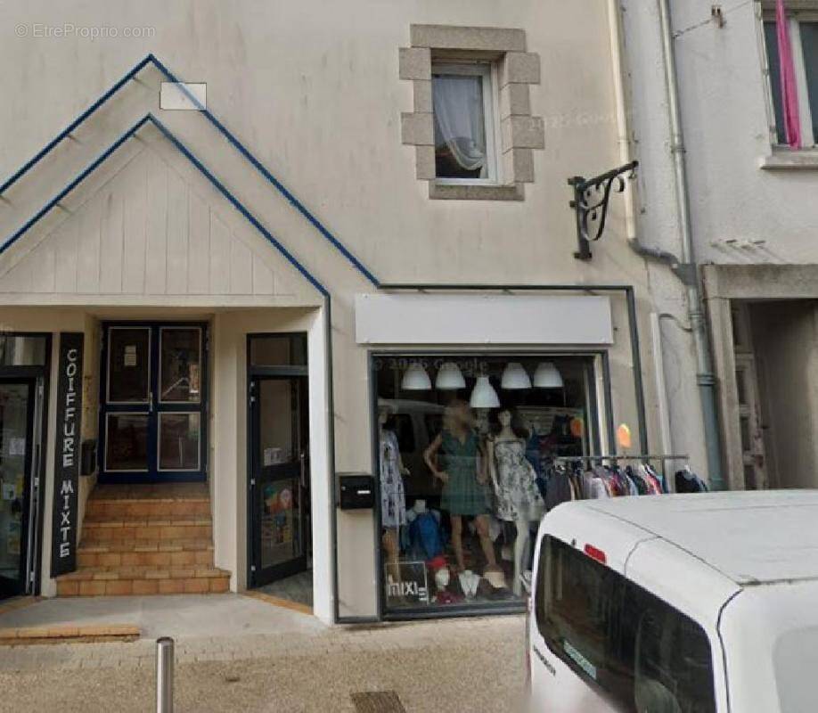 Commerce à LA TURBALLE