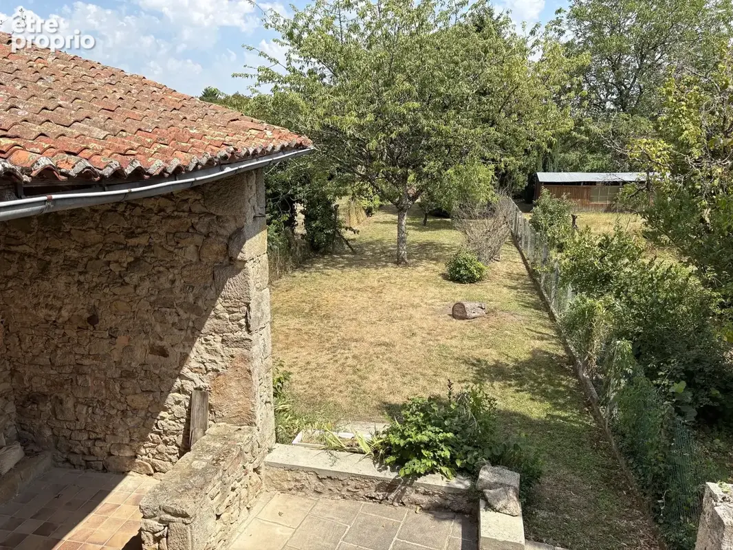 Saint-Mathieu : jolie maison du bourg de 3 pièces avec garage, terrasse et jardin clos - photo 13