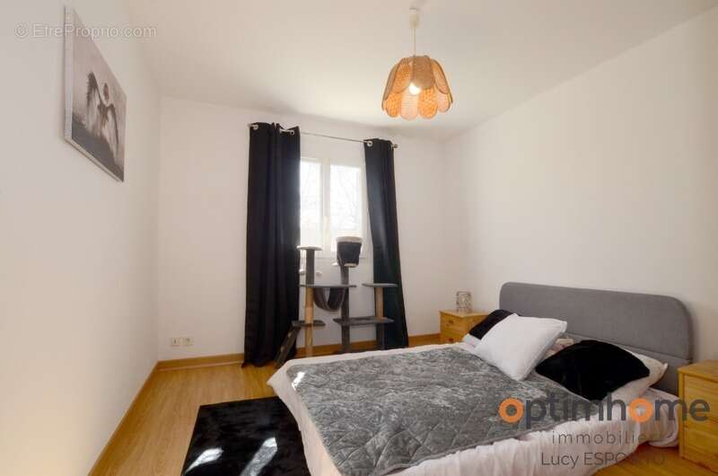 Maison à CHAMPAGNE-MOUTON