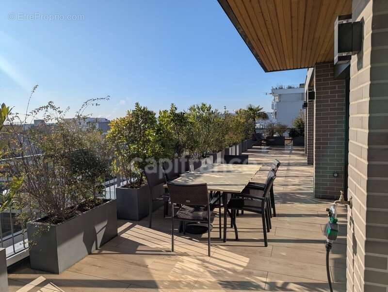 Rueil malmaison - eco quartier de l'arsenal - 6 pieces 150,31m2 - dernier étage - 4 chambres - terrasse panoramique - photo 17
