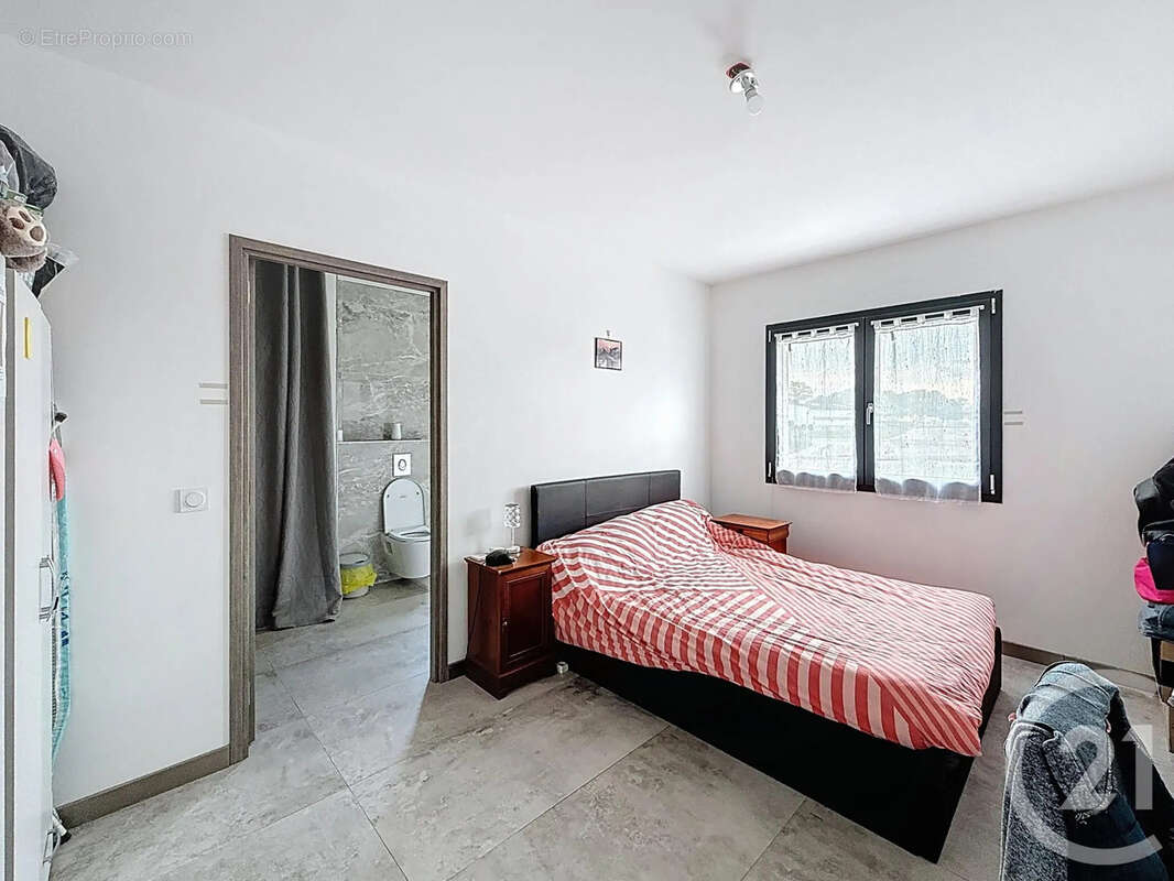 Maison 151 m² à Fontaine-Francaise  - photo 7