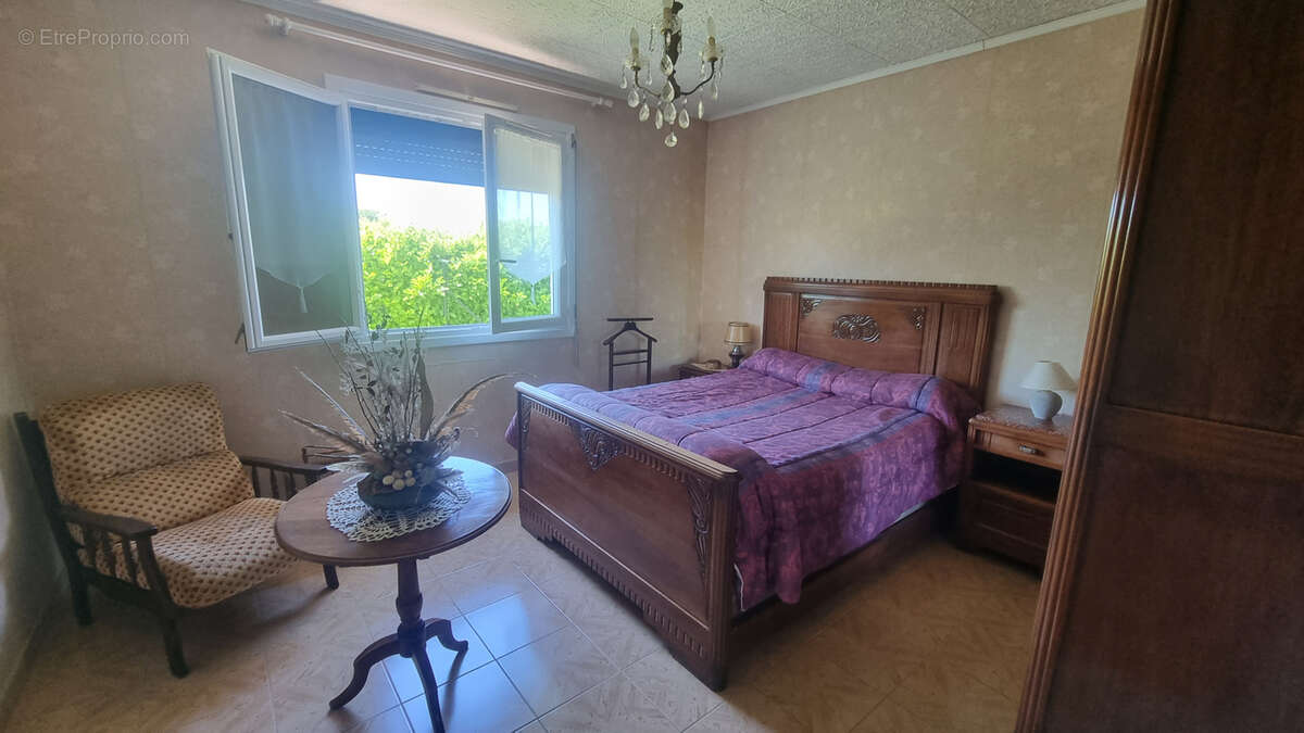 Maison à JUILLAN