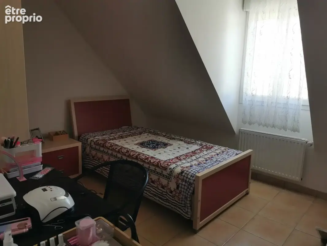 Maison de 2007 avec quatre chambres et un bureau - photo 14