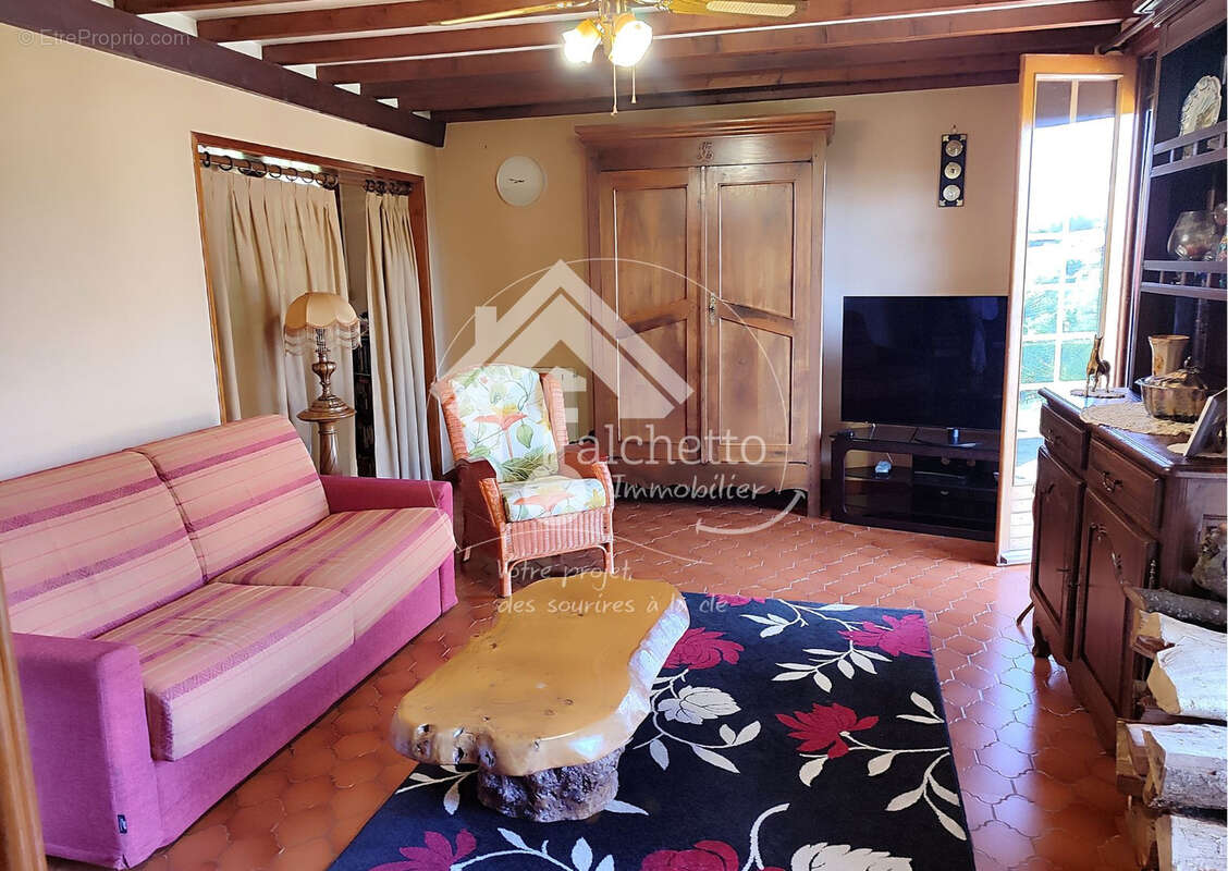 Maison à LA ROCHE-BLANCHE