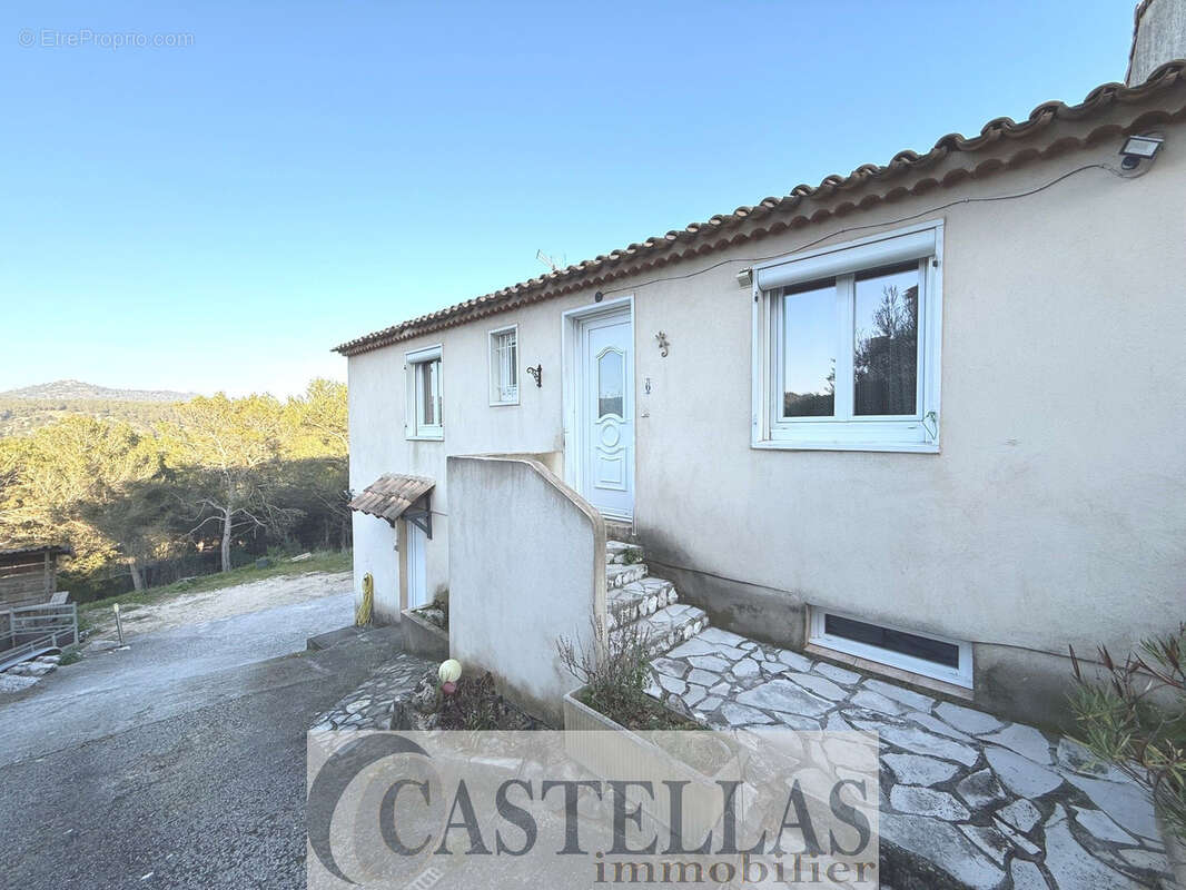 Maison à ROQUEFORT-LA-BEDOULE