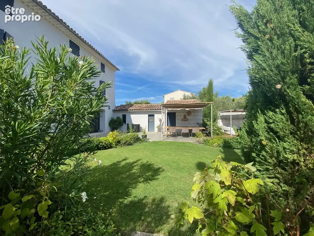 Mas de ville d'env 200 m2 avec piscine entièrement clos - photo 12