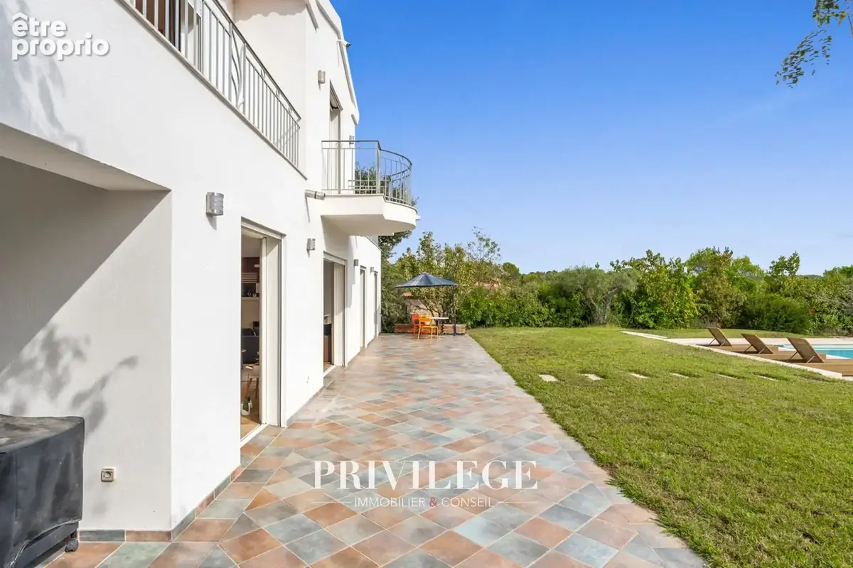 Peymeinade — Villa contemporaine de première main, piscine et ascenseur - photo 41