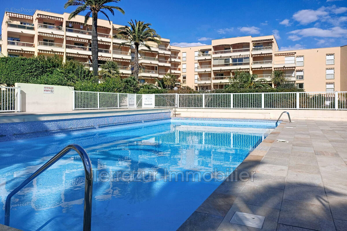 Appartement à VALLAURIS