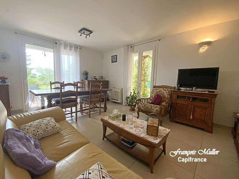 Appartement T4 96 m2 avec jardin au rez-de-chaussée d'une villa - photo 6