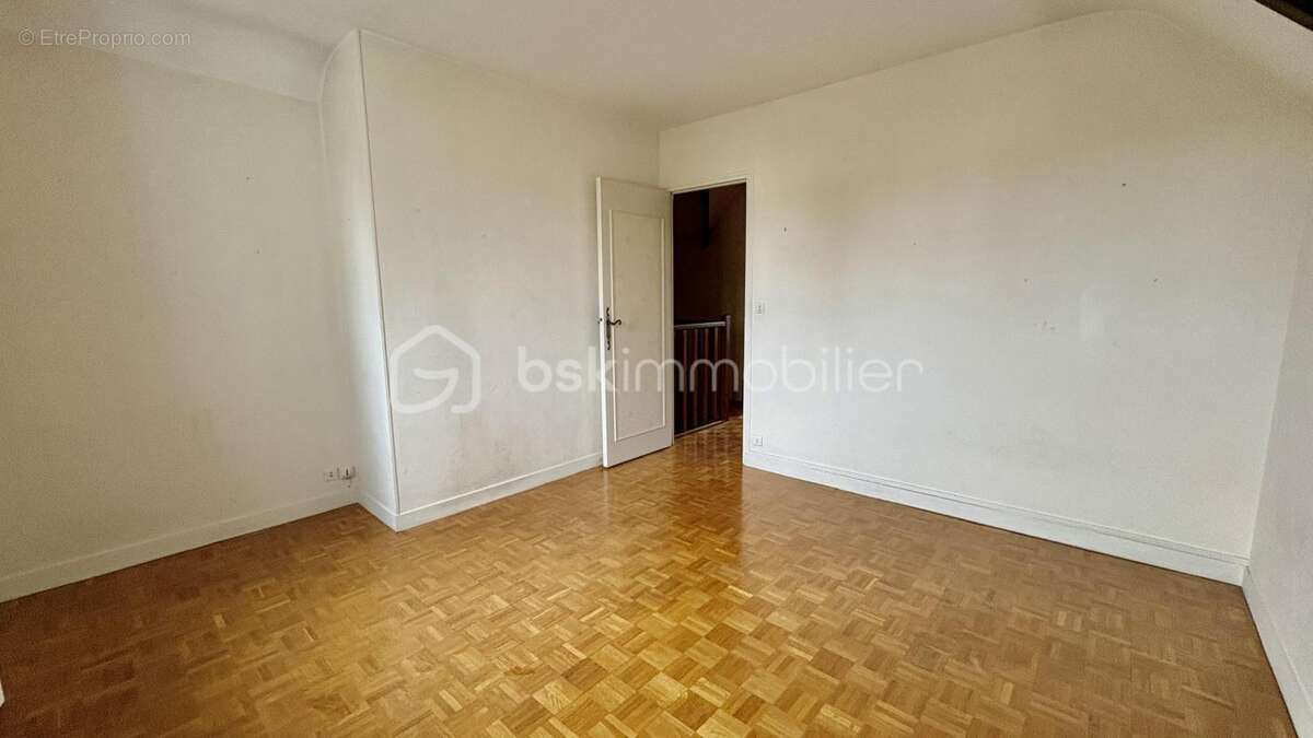 Maison à VILLIERS-SUR-ORGE