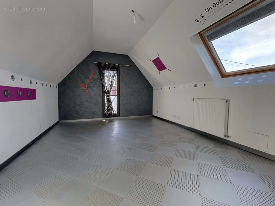 Maison à TOURS-EN-VIMEU