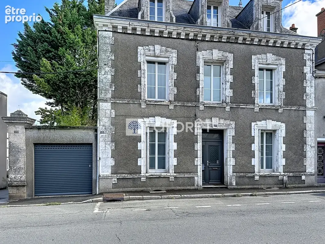 Belle Maison de caractère au coeur de Parthenay ! - photo 3