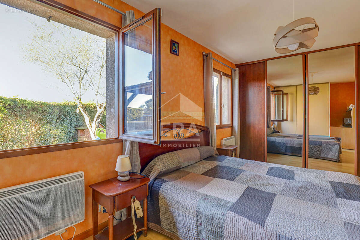 Maison à BRUGUIERES