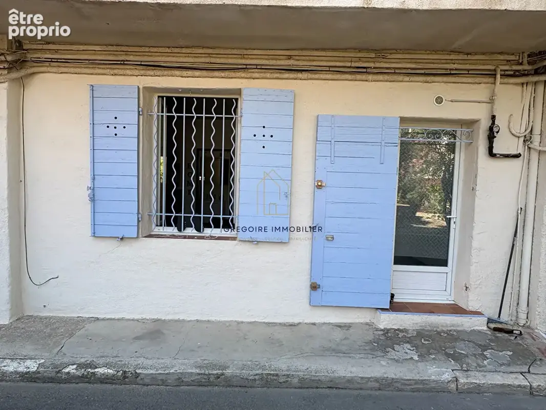 Appartement T2 de 32m2 rénové RdC avec jardin collectif dans résidence sécurisée proche Timone. - photo 10