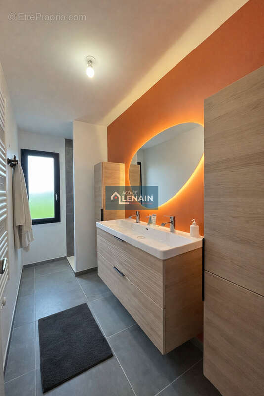 Maison à SAINT-GEORGES-DES-GARDES