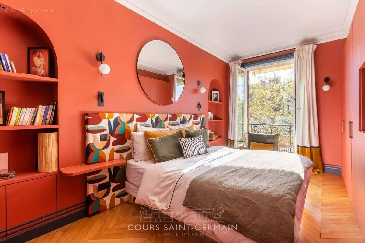 Appartement à PARIS-16E