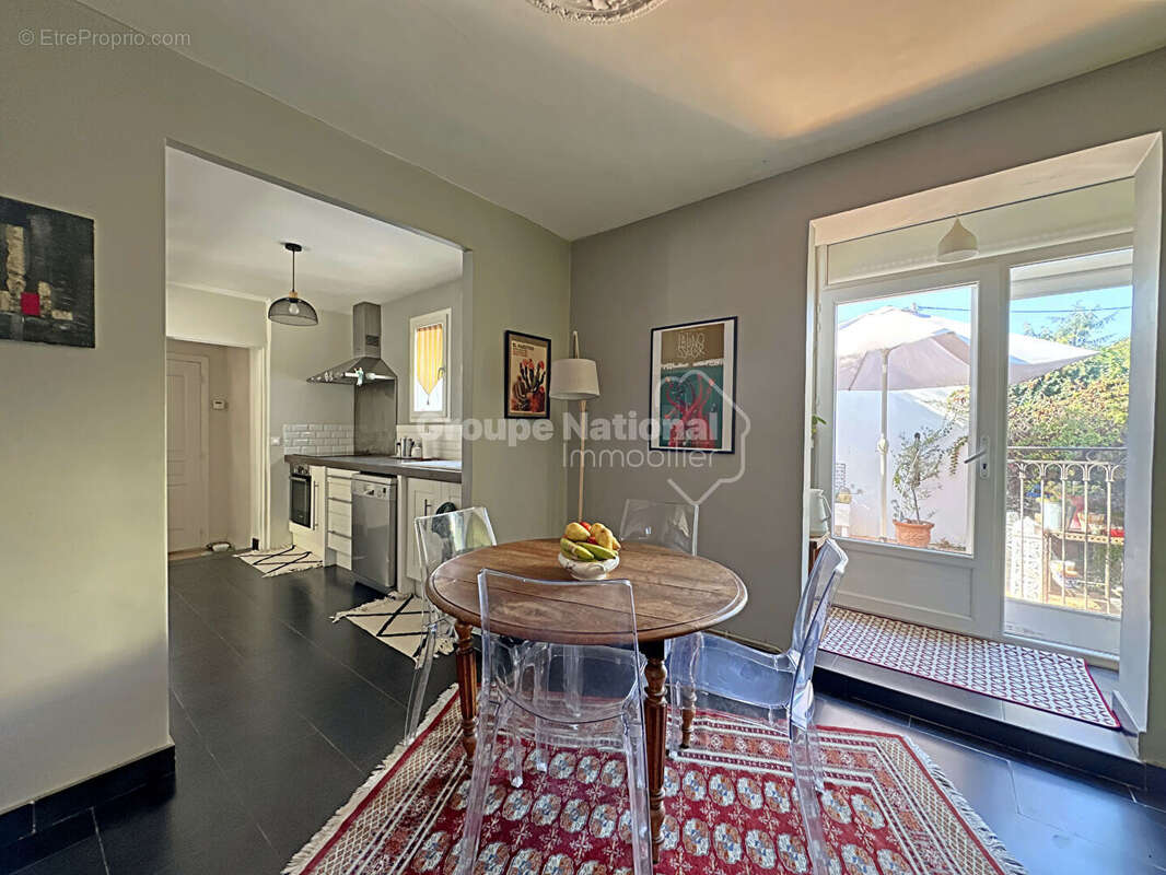 Maison à SAINT-BRES